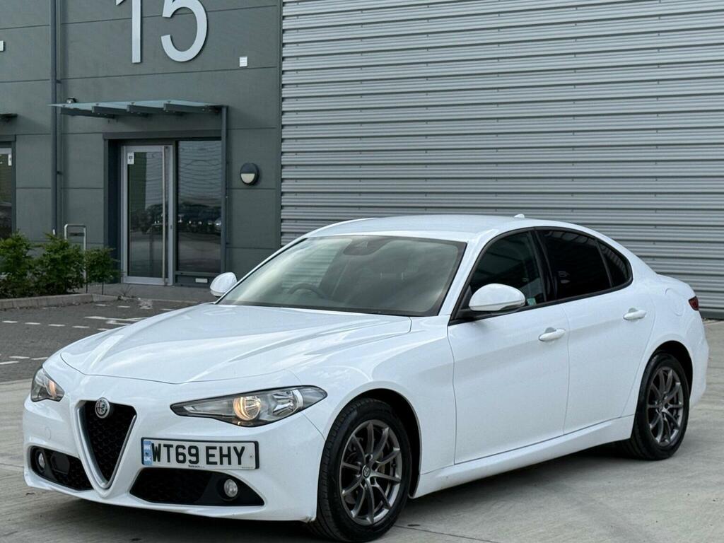 Alfa Romeo Giulia Saloon 2.2 Td Super Euro 6 Ss 202069 WT69EHY White #6