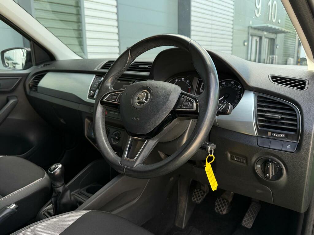 Skoda Fabia Hatchback 1.2 Tsi Colour Edition Euro 6 Ss CF17XLD Green #2