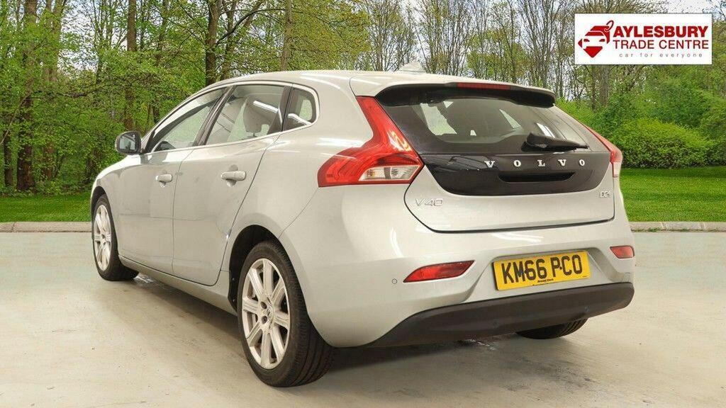 Volvo V40 2.0 D2 Inscription Euro 6 Ss Silver #3