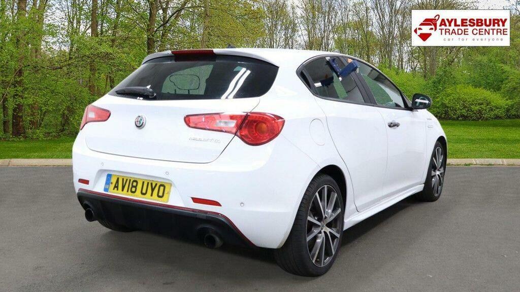 Alfa Romeo Giulietta 1750 Tbi Veloce Tct Euro 6 White #4