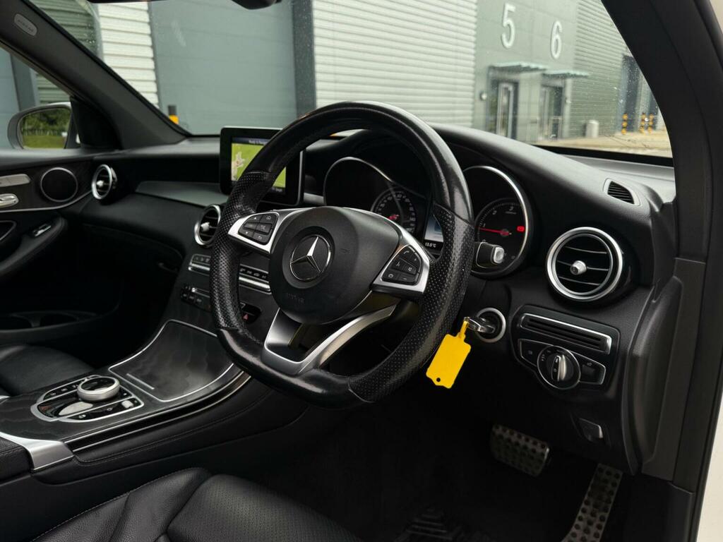 Mercedes-Benz GLC Class Suv 2.1 Glc220d Amg Line Premium G-tronic 4Matic YD67CPU White #3