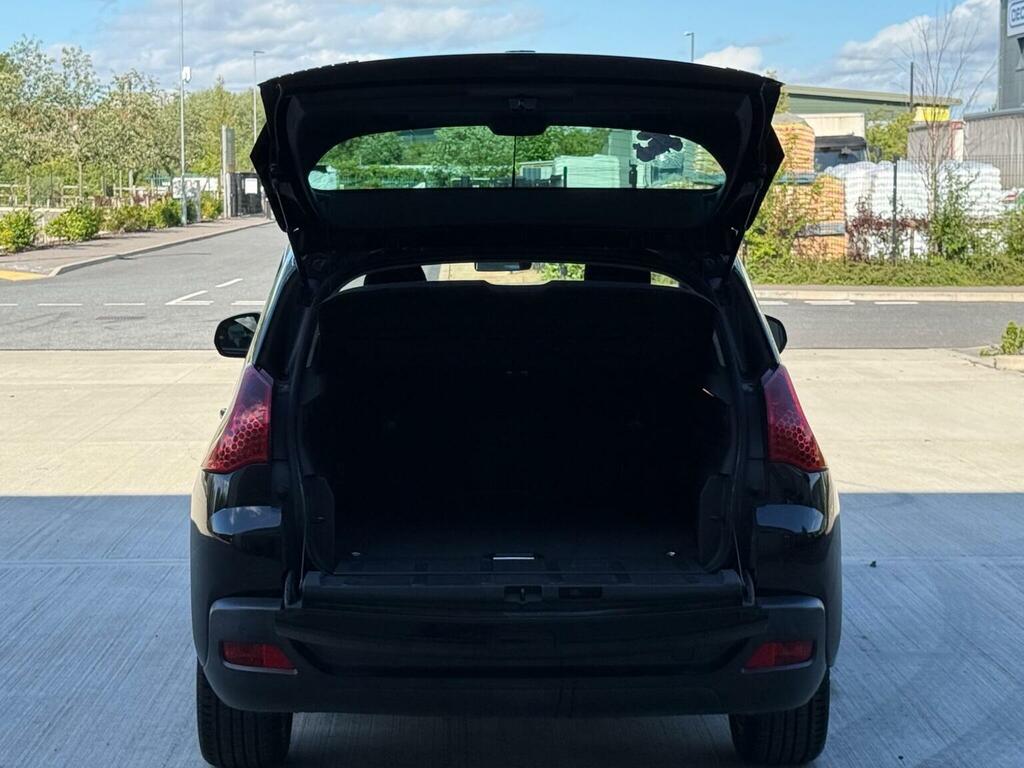 Peugeot 3008 Active Hdi 5-Door Red #37