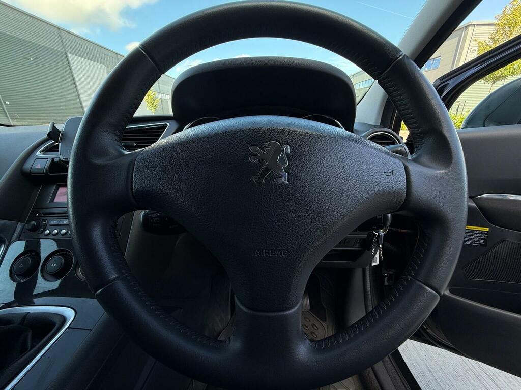 Peugeot 3008 Active Hdi 5-Door Red #18