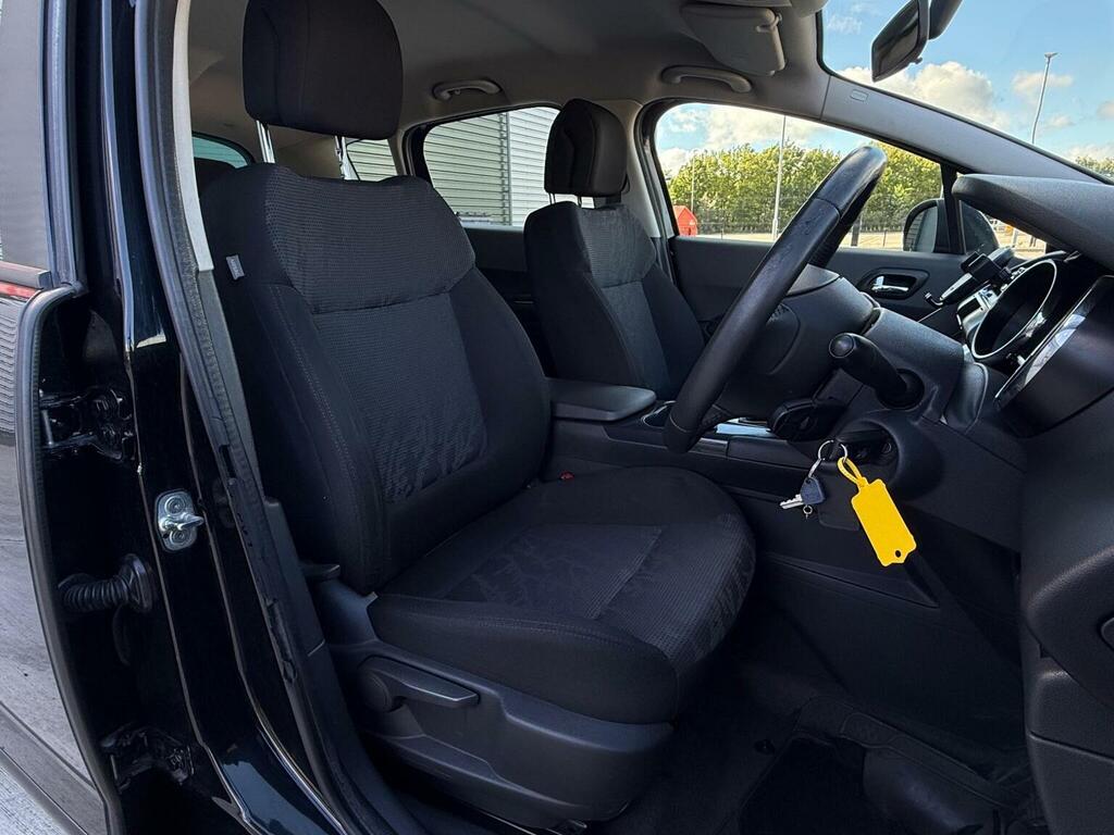 Peugeot 3008 Active Hdi 5-Door Red #14