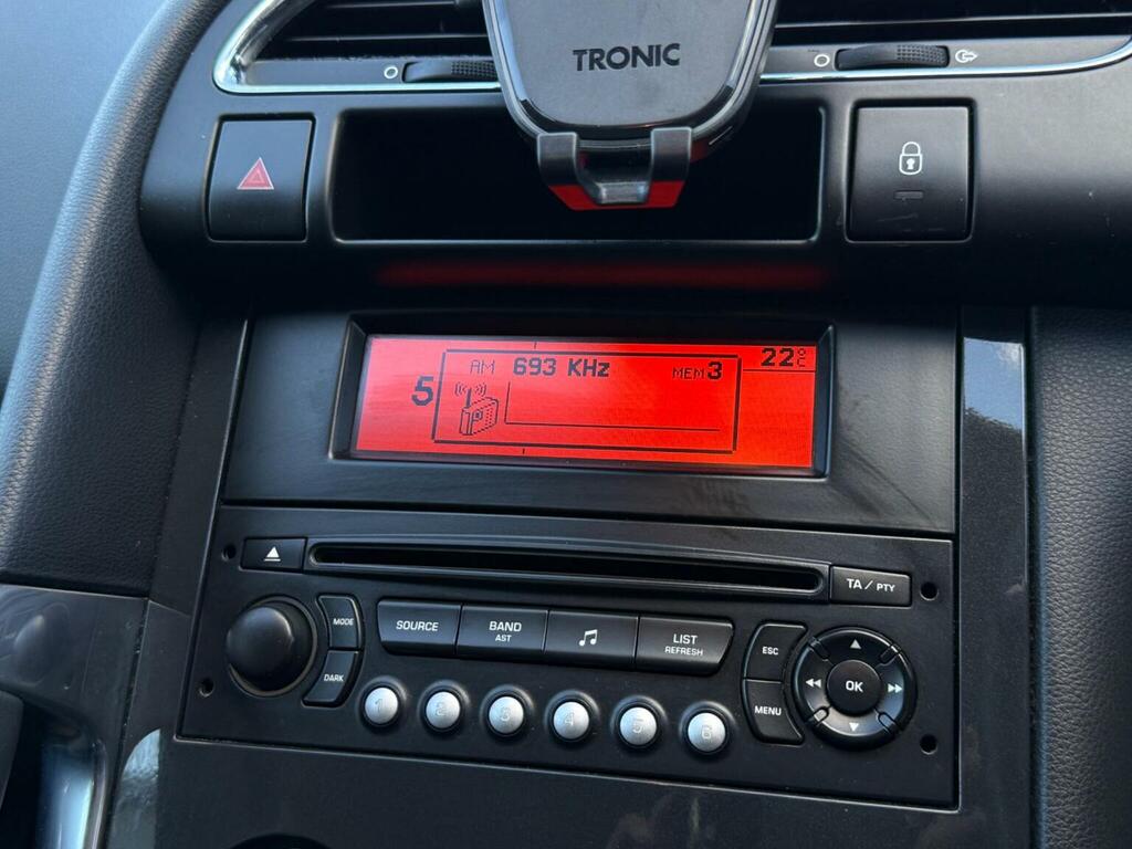 Peugeot 3008 Active Hdi 5-Door Red #49