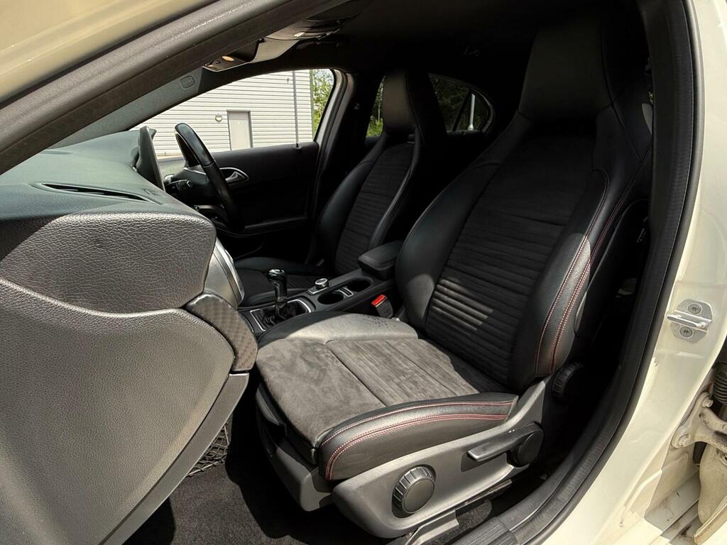 Mercedes-Benz A Class A180 Se Executive Red #40