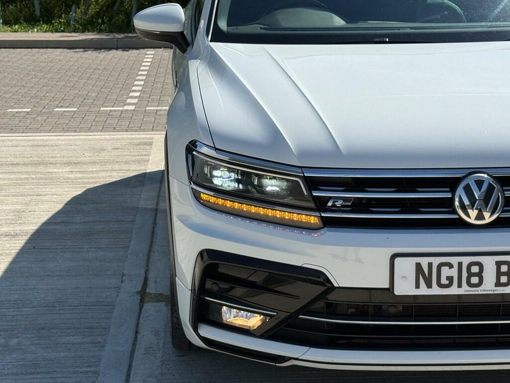 Volkswagen Tiguan Se Navigation White #16