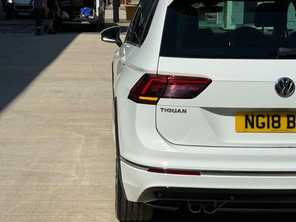 Volkswagen Tiguan Se Navigation White #18