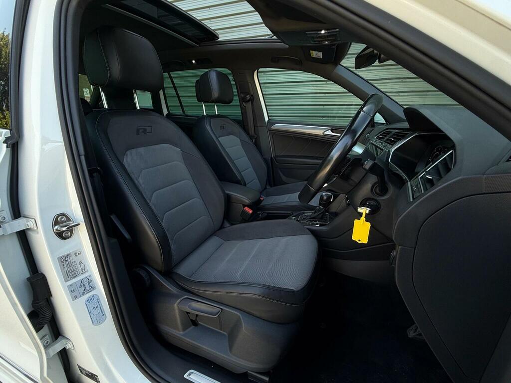 Volkswagen Tiguan Se Navigation White #24