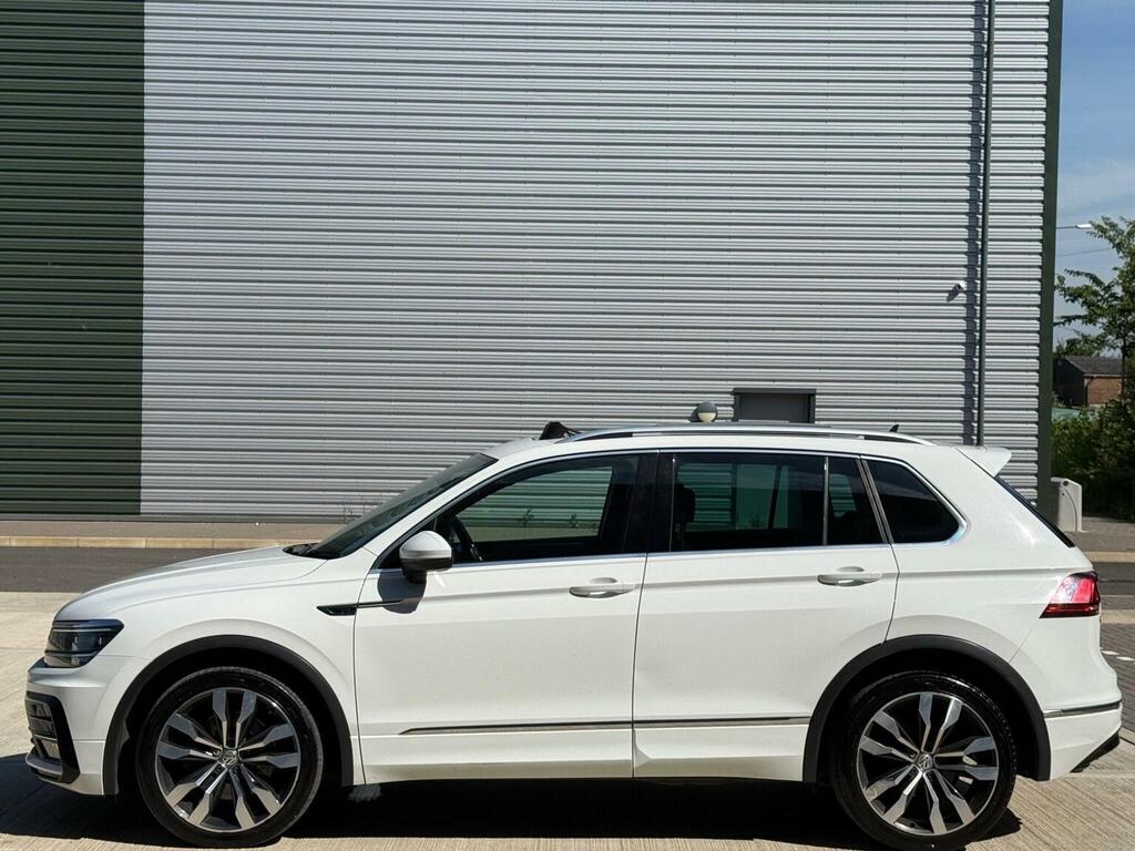 Volkswagen Tiguan Se Navigation White #7