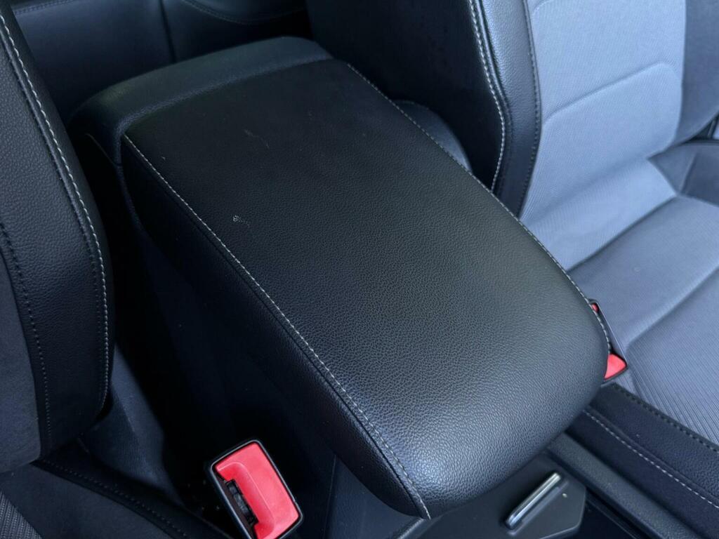 Volkswagen Tiguan Se Navigation White #41