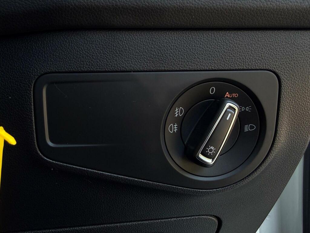 Volkswagen Tiguan Se Navigation White #26