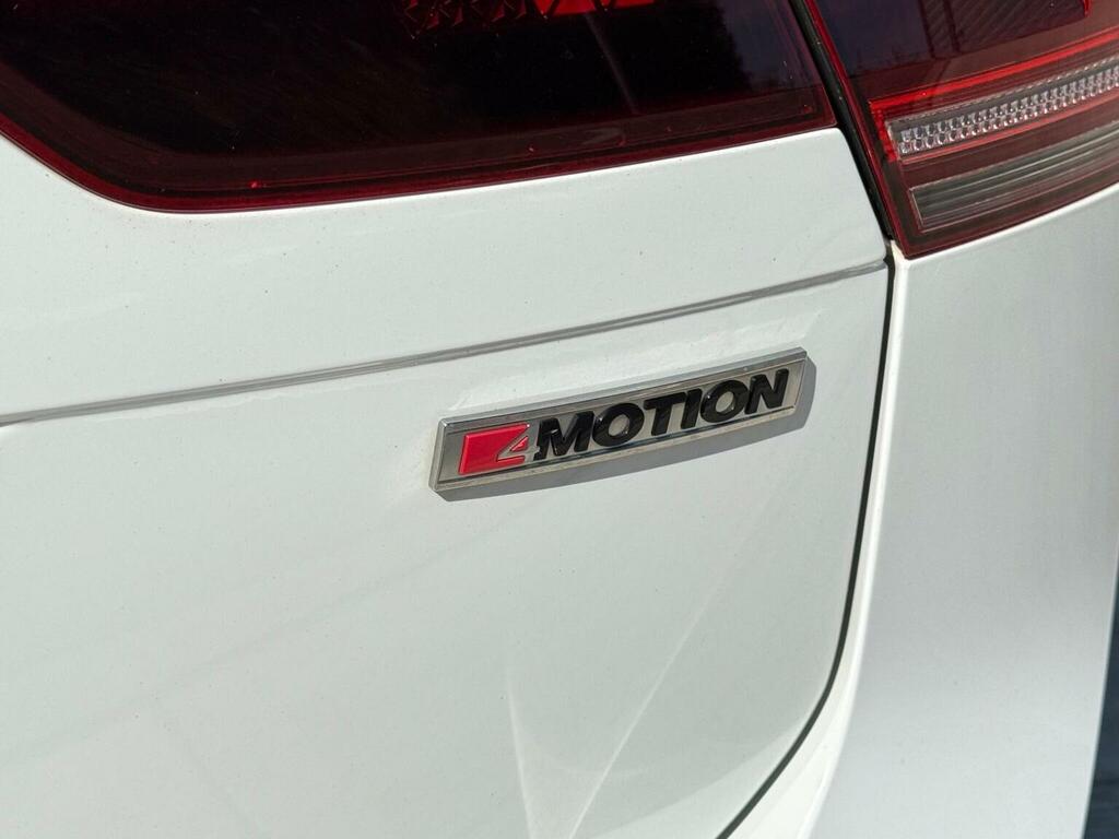 Volkswagen Tiguan Se Navigation White #23