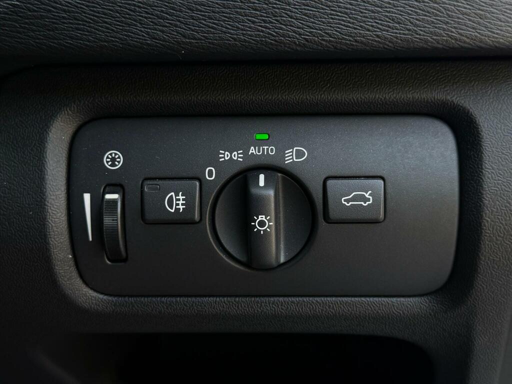 Volvo V40 V40 R-design Nav T2 White #24