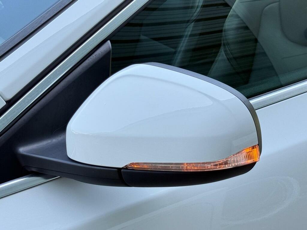 Volvo V40 V40 R-design Nav T2 White #20