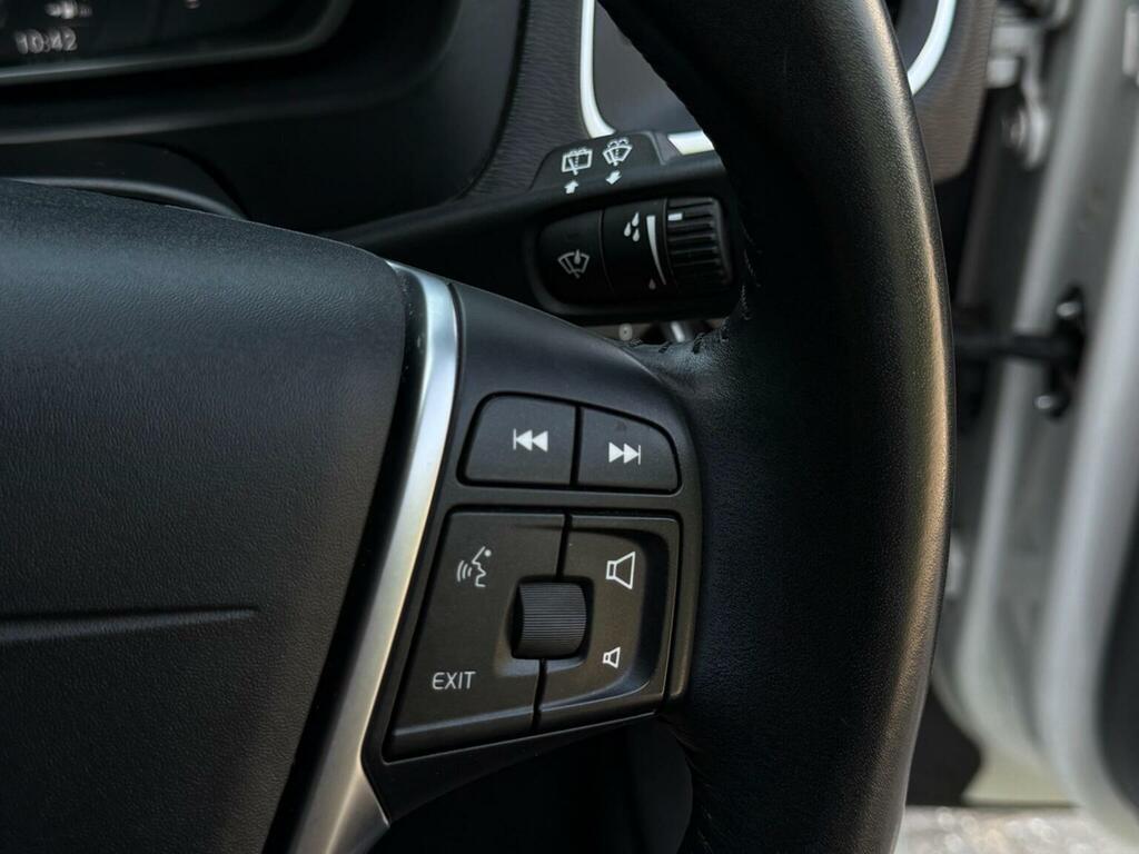 Volvo V40 V40 R-design Nav T2 White #26