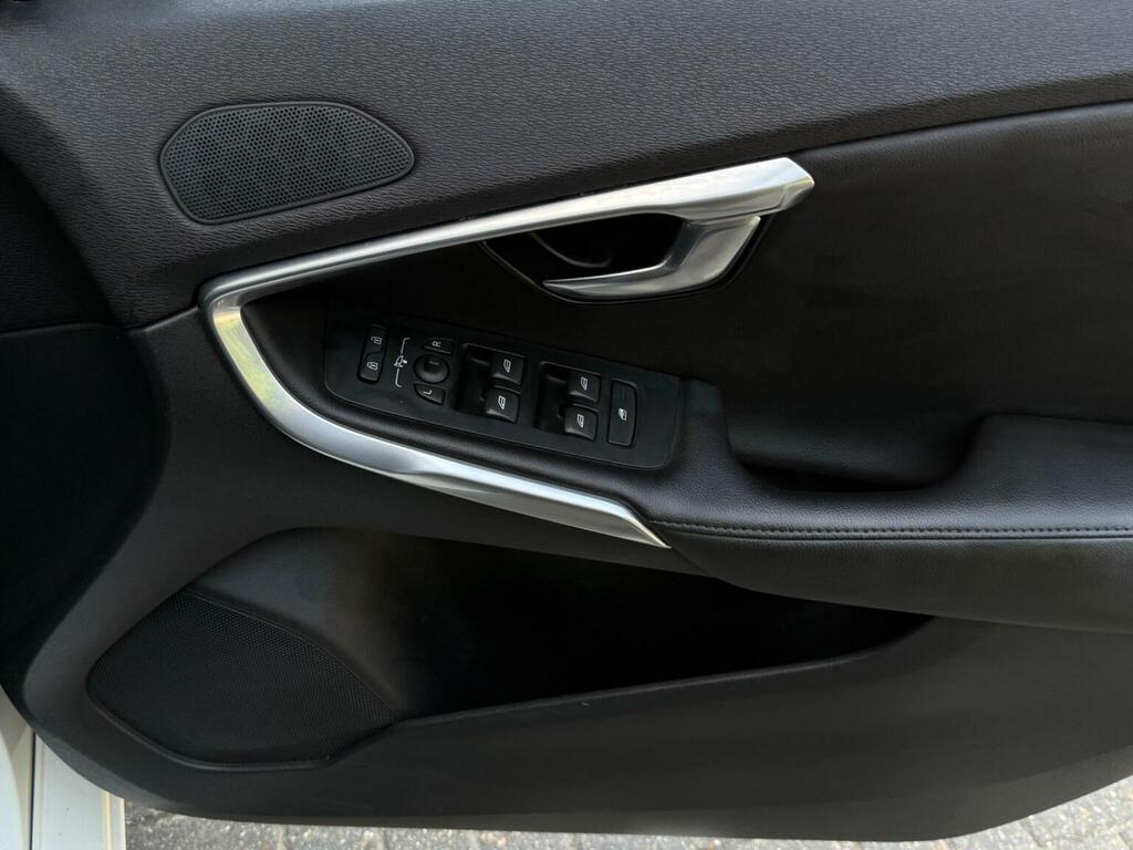 Volvo V40 V40 R-design Nav T2 White #22