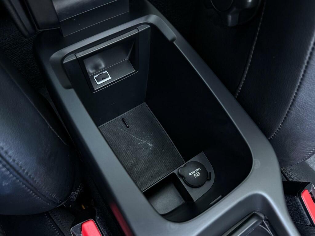 Volvo V40 V40 R-design Nav T2 White #35