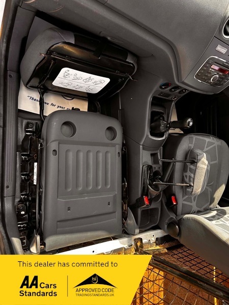 Ford Transit Connect 1.8 Tdci T200 Trend Silver #24