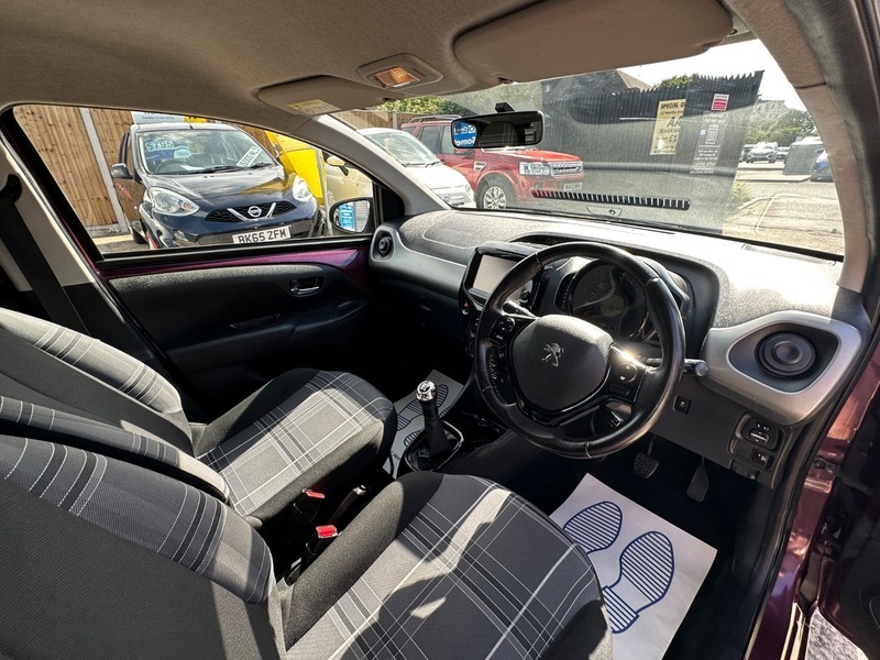 Peugeot 108 Active Red #40