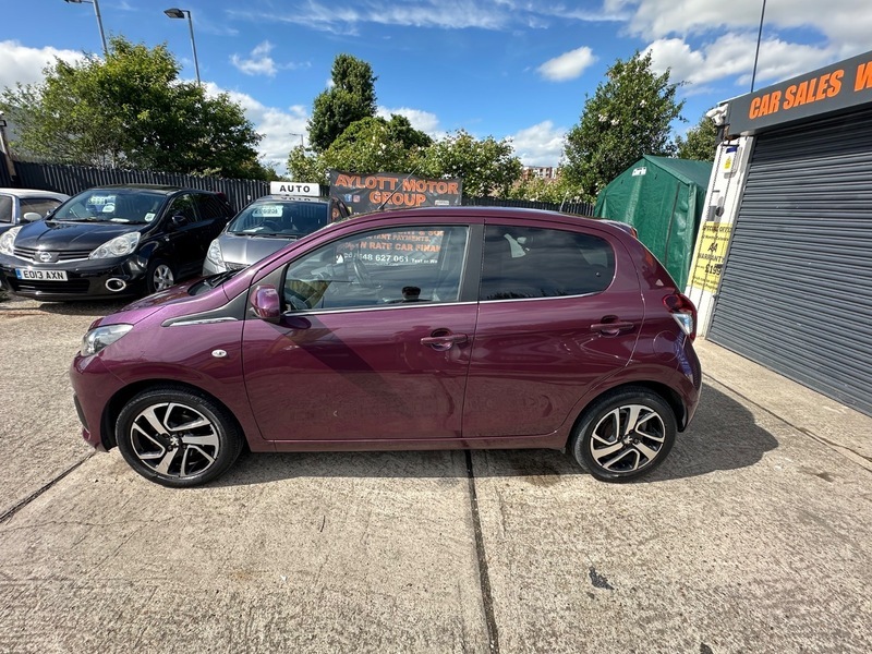 Peugeot 108 Active Red #17