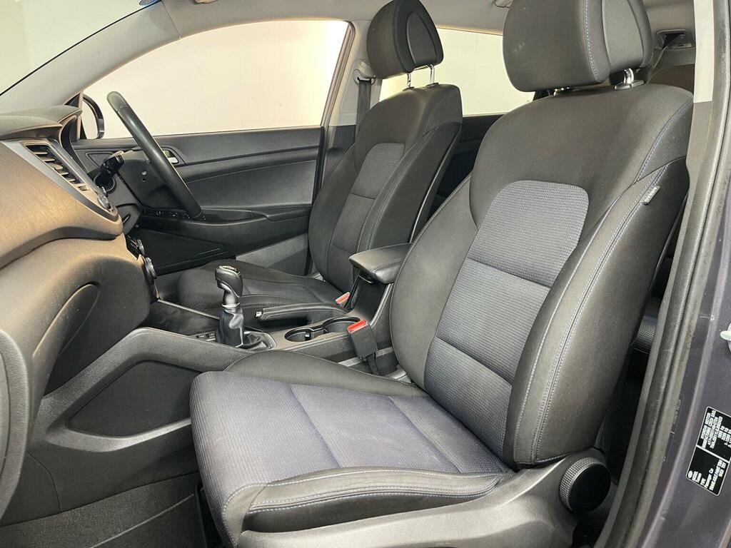 Hyundai Tucson  Black #38