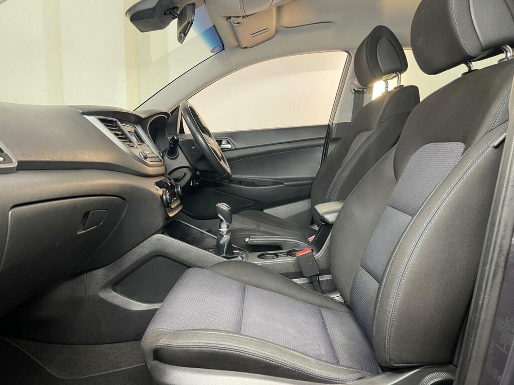 Hyundai Tucson  Black #37