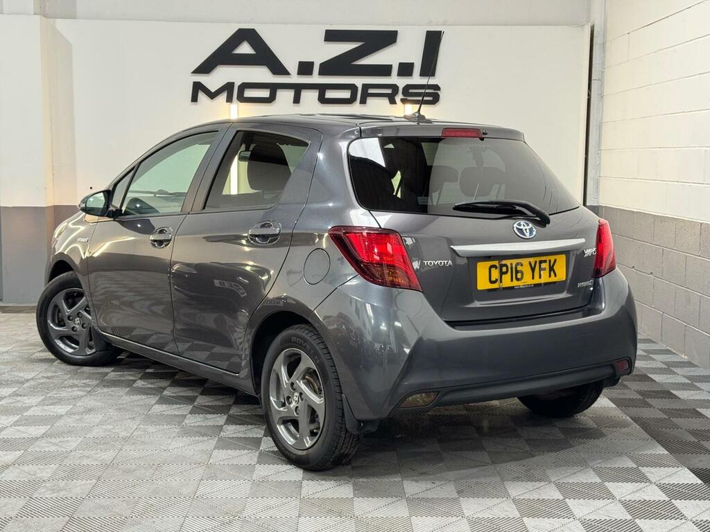Toyota Yaris 1.5 Vvt-h Icon E-cvt Euro 6 Grey #4