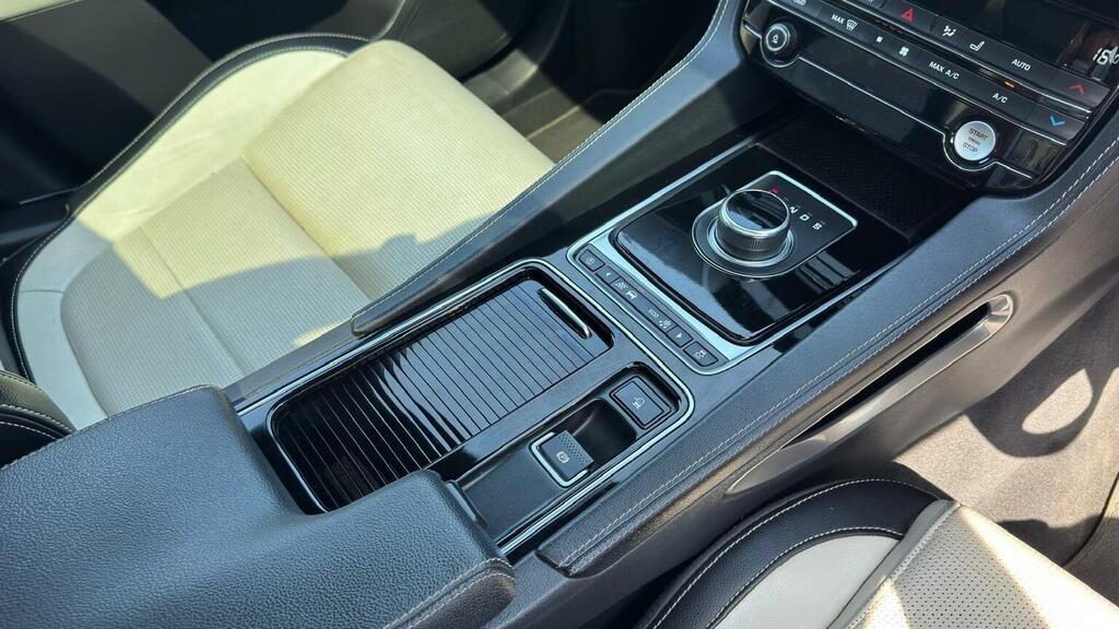 Jaguar F-Pace 2.0 D180 R-sport Awd Euro 6 Ss Black #35