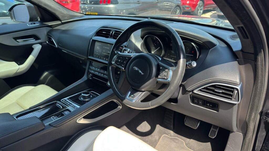 Jaguar F-Pace 2.0 D180 R-sport Awd Euro 6 Ss Black #19