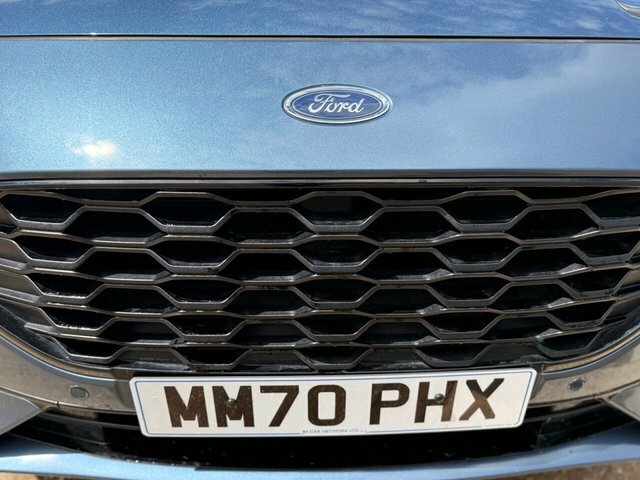 Ford Kuga 2.5 Phev Black Package Edition Cvt White #3
