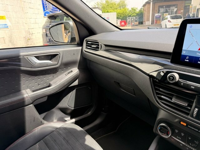 Ford Kuga 2.5 Phev Black Package Edition Cvt White #41
