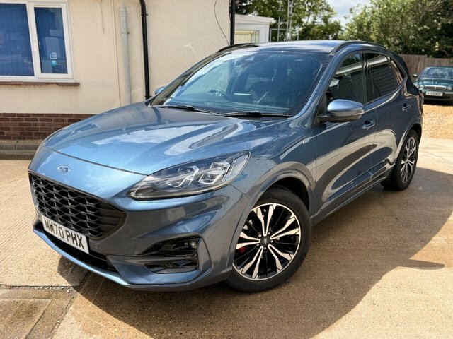 Ford Kuga 2.5 Phev Black Package Edition Cvt White #1