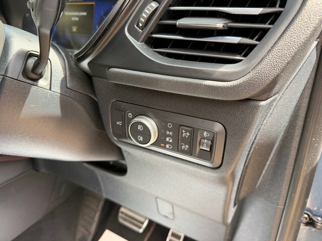 Ford Kuga 2.5 Phev Black Package Edition Cvt White #33