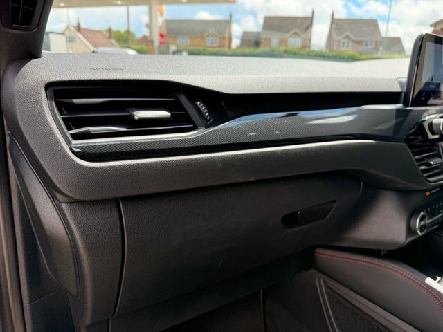 Ford Kuga 2.5 Phev Black Package Edition Cvt White #51