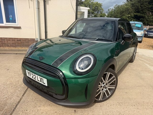 Mini Hatch 1.5 Cooper Exclusive Hatchback E YF22LXL Green #2