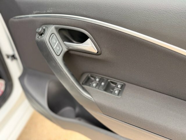 Volkswagen Polo Hatchback Silver #20
