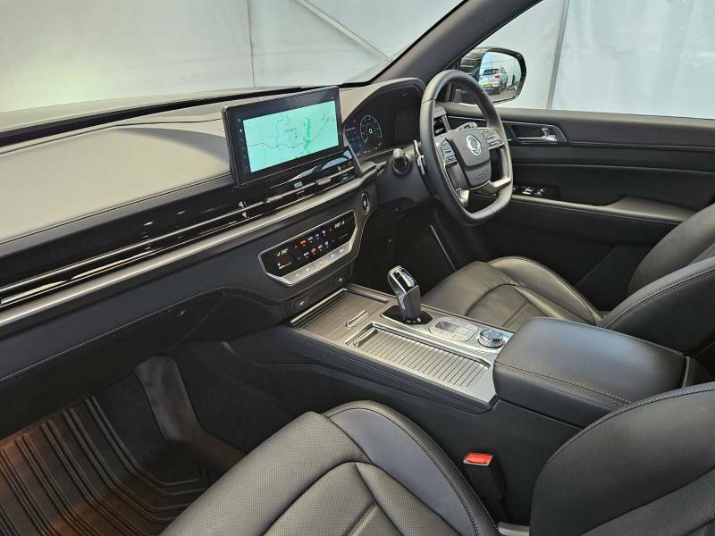 SsangYong Rexton 2.2 K30 Van Black