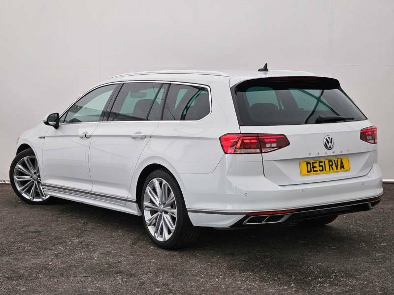 Volkswagen Passat 1.5 Tsi Evo R-line Dsg White #3