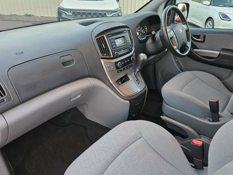 Hyundai I800 2.5 Crdi 170 Se Silver #2