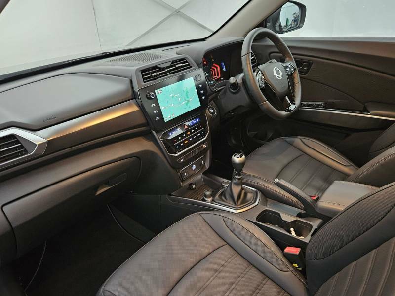 SsangYong Tivoli 1.5 K40 Silver #2
