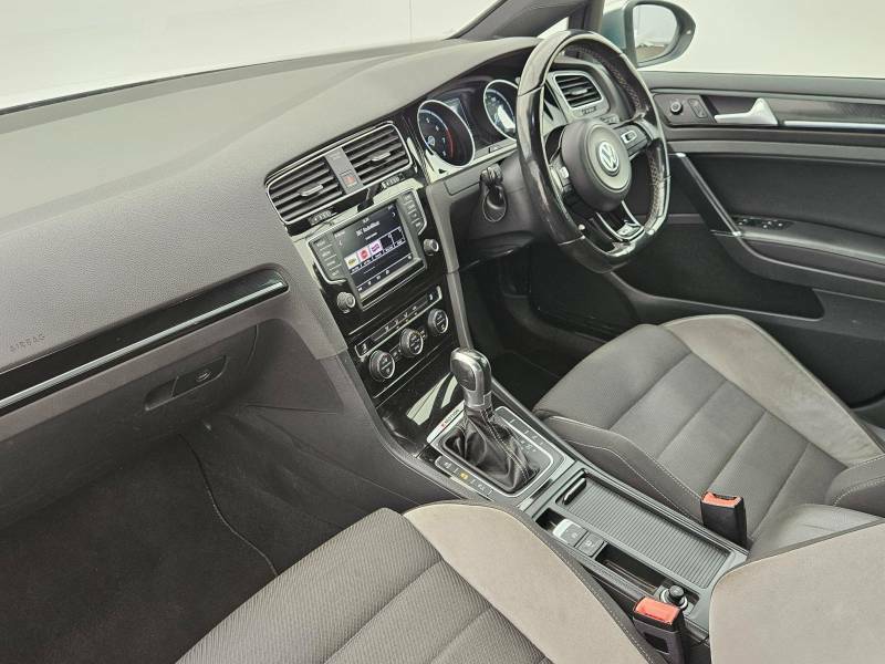 Volkswagen Golf 2.0 Tsi R Dsg White #2