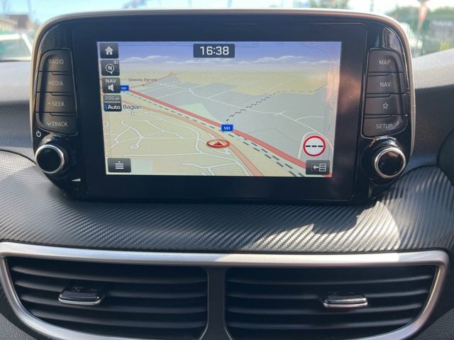 Hyundai Tucson 1.6 Gdi Se Nav Suv Euro 6 S S EA68SZG Black #4