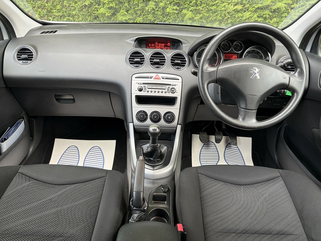Peugeot 308 SW 1.6 Hdi Access Silver #2