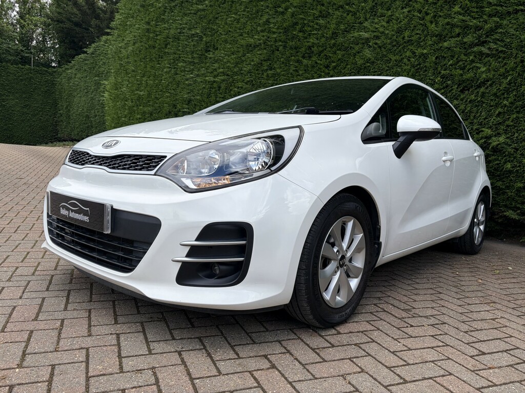 Kia RIO Hatchback Red #9