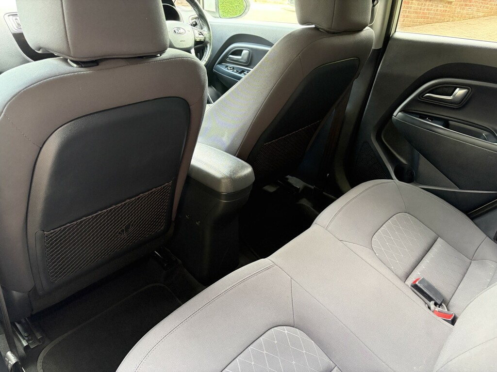 Kia RIO Hatchback Red #25