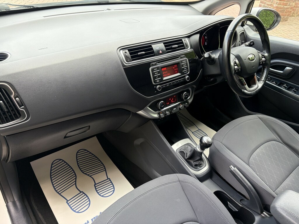 Kia RIO Hatchback Red #20