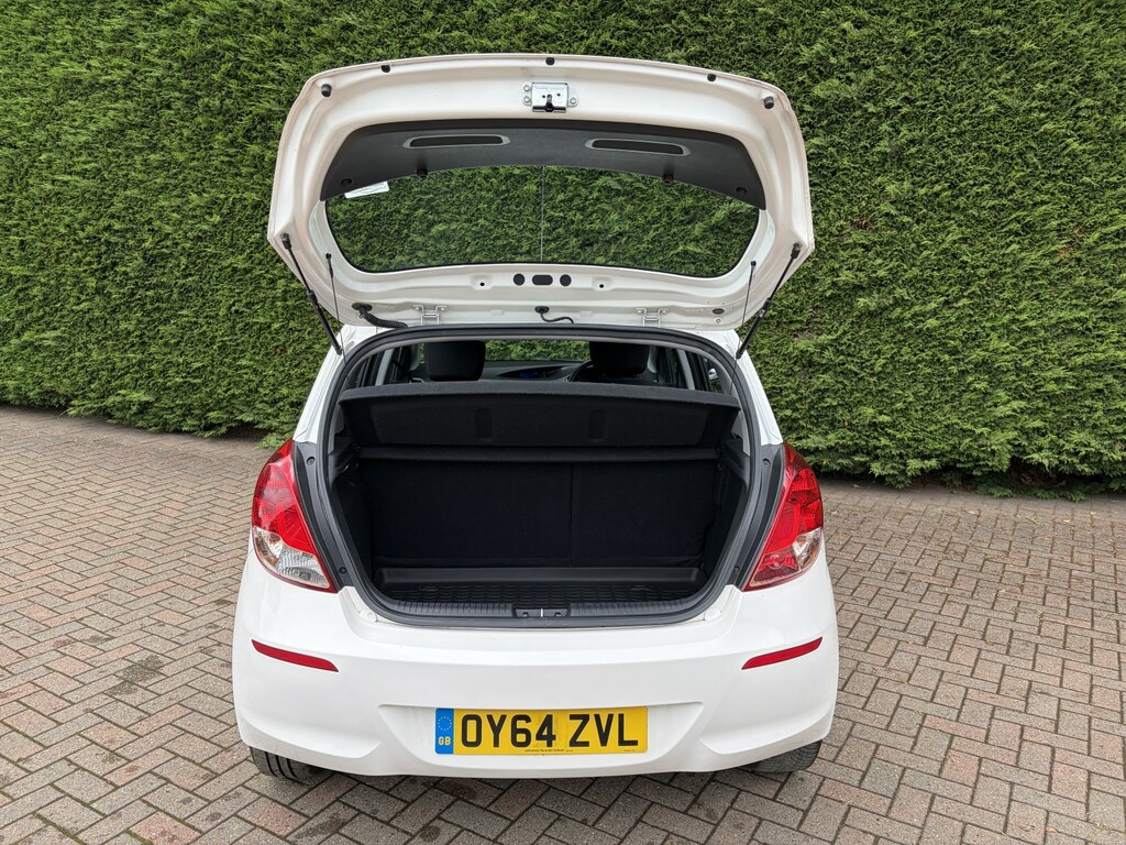 Hyundai I20 1.2 Active White #17