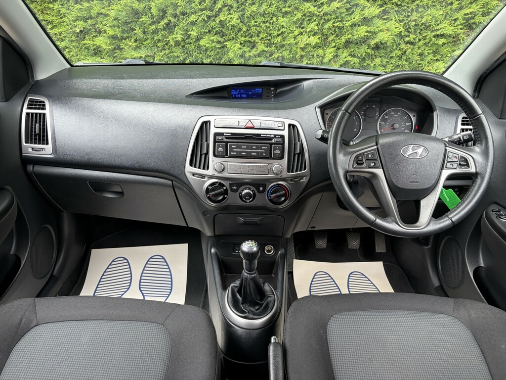 Hyundai I20 1.2 Active White #2