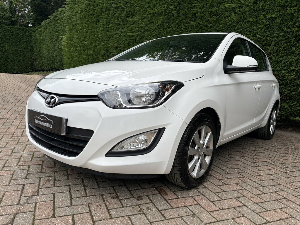 Hyundai I20 1.2 Active White #9